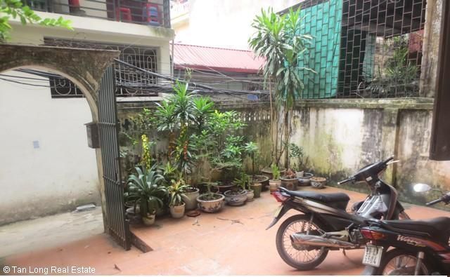 Nhà 4 phòng ngủ cho thuê trên đường Hoàng Hoa Thám, quận Ba Đình