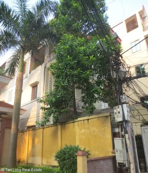 Nhà 4 phòng ngủ đầy đủ tiện nghi cho thuê tại Đội Cấn, quận Ba Đình, Hà Nội