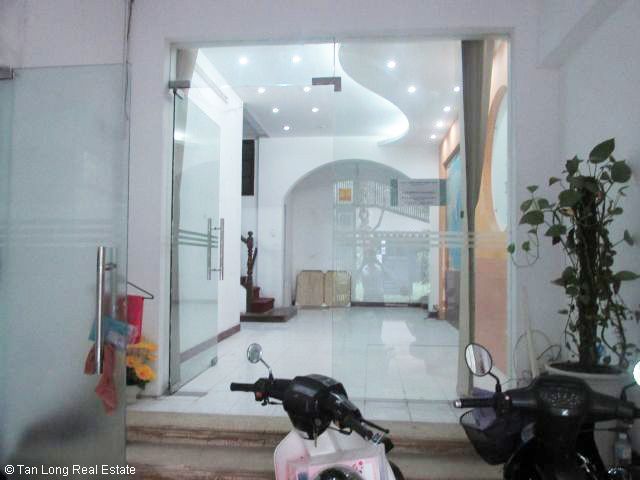Nhà 4 tầng cho thuê đường Nguyên Hồng, quận Đống Đa