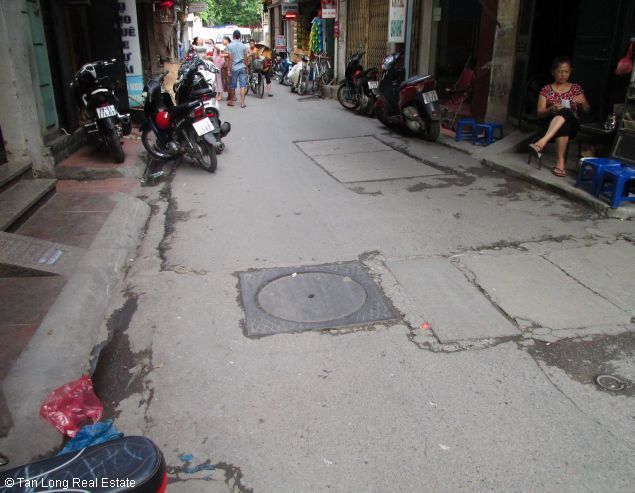 Nhà cần bán tại phố Cát Linh, quận Đống Đa