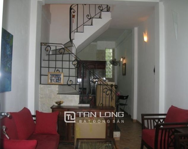 Nhà cho thuê 50m2 trong ngõ Âu Cơ, quận Tây Hồ, Hà Nội
