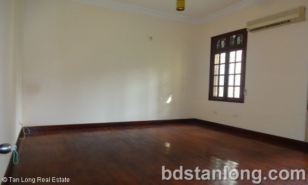 Nhà cho thuê đường Nghi Tàm, quận Tây Hồ, Hà Nội