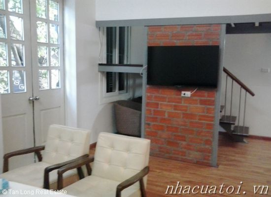 Nhà cho thuê ở phố Hàng Cót, quận Hoàn Kiếm, diện tích 120m2 x 3 tầng