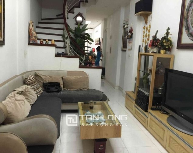 Nhà cho thuê ở phố Lê Duẩn, quận Hai Bà Trưng, Hà Nội.