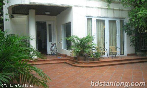 Nhà cho thuê tại phố Tô Ngọc Vân, quận Tây Hồ, Hà Nội