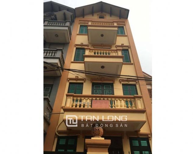 Nhà hiện đại 80m2, 4 phòng ngủ tại Âu Cơ, quận Tây Hồ cho thuê