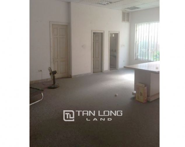 Nhà mặt phố Lạc Long Quân cho thuê làm văn phòng