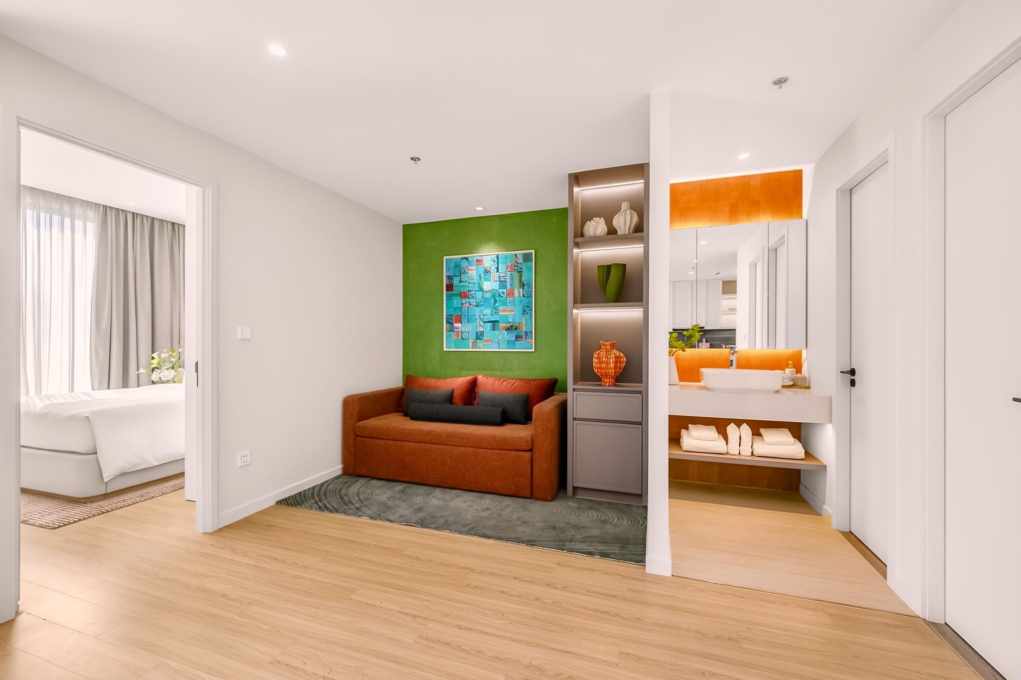Bán căn Studio hướng Tây Bắc nội thất hiện đại CĐT - Tầng trung nhìn biển Charmora City Nha Trang