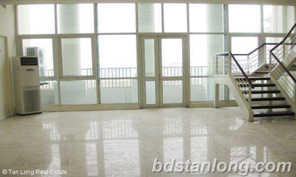Căn hộ penthouse tại tòa nhà P2, Ciputra cho thuê