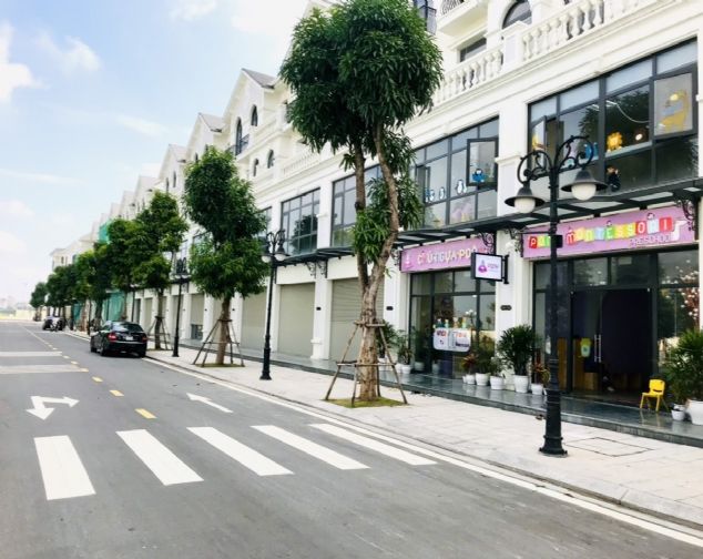 Nhà phố Shophouse đang hoàn thiện, vị trí đẹp, DT 70m2 cần cho thuê tại Vinhomes Ocean Park