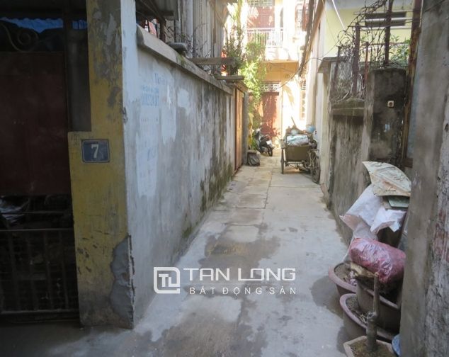 Nhà riêng 4 tầng, 4 phòng ngủ, đủ đồ tại Hoàng Hoa Thám, quận Ba Đình cho thuê