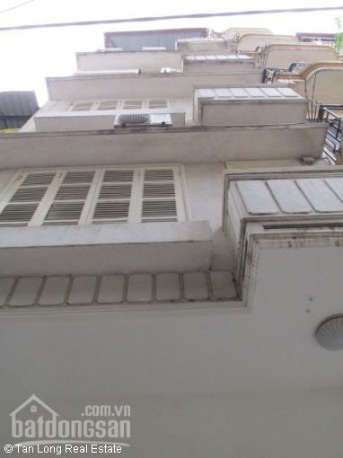Nhà riêng cho thuê 27 m2 tại phố Quán Thánh, quận Ba Đình