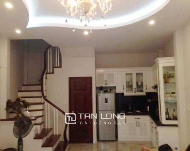 Nhà riêng đẹp, nội thất Châu Âu cho thuê tại phố Đội Cấn, quận Ba Đình