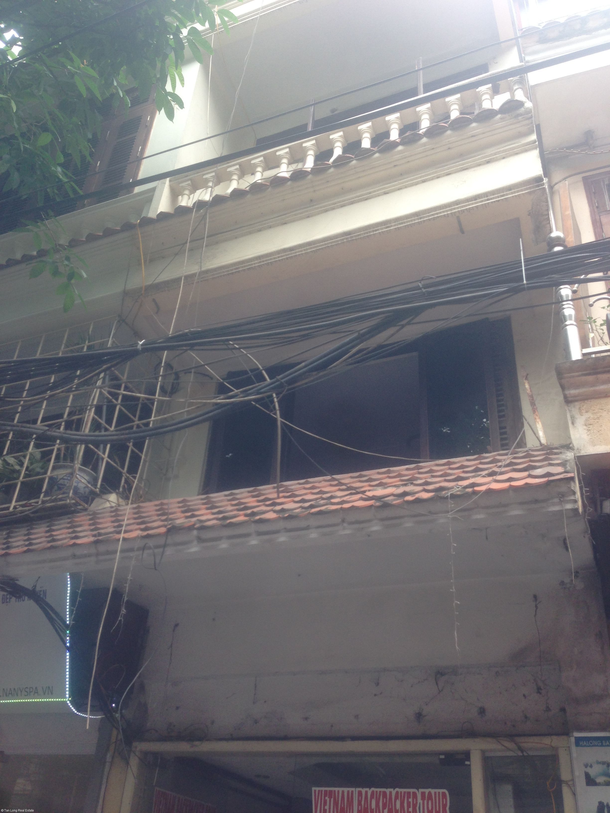 Nhà rộng rãi cho thuê trên phố Hàng Buồm, quận Hoàn Kiếm