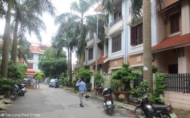 Nhà thiết kế hiện đại cho thuê tại đường Hoàng Hoa Thám, Ba Đình