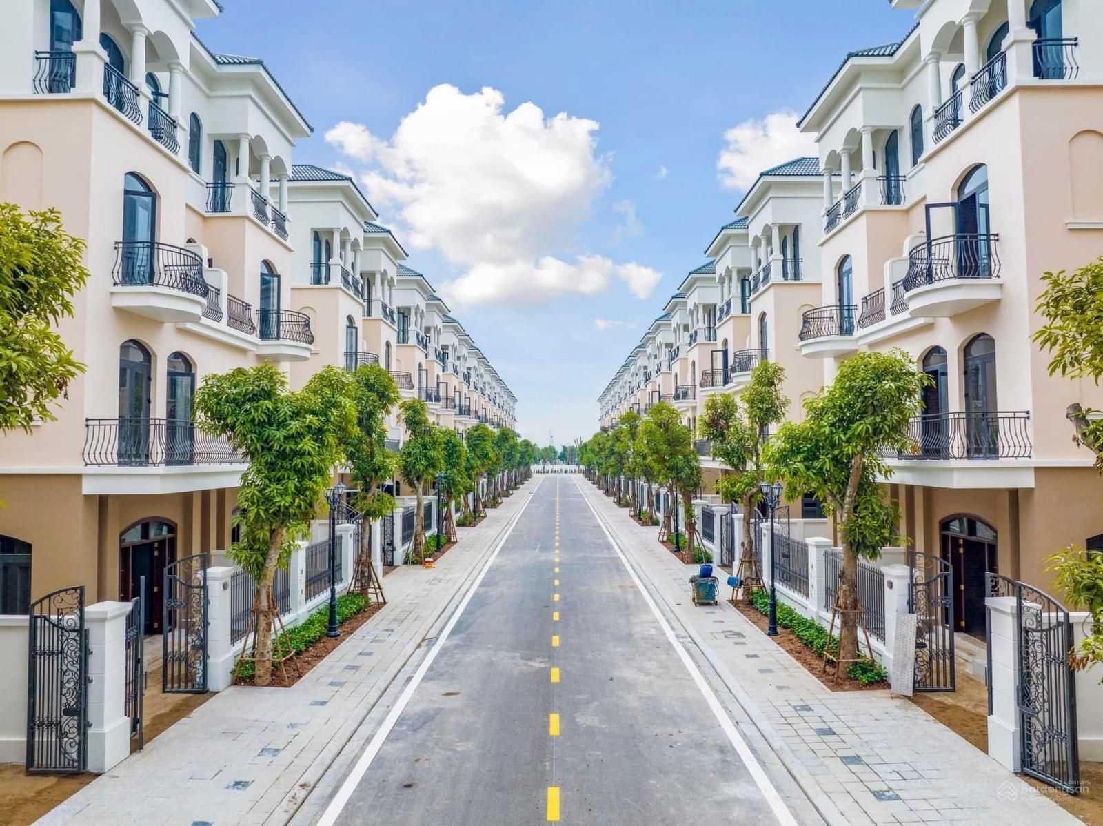 Bán shophouse 120m2 khu Hải Âu đường Biển Xanh 35m Vinhomes Ocean Park 2 Hưng Yên