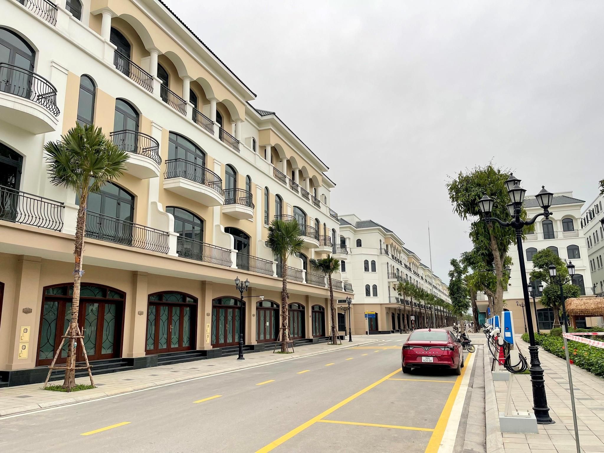 Bán shophouse phân khu Sao Biển Vinhomes Ocean Park 2 The Empire - Hoàn thiện mặt ngoài