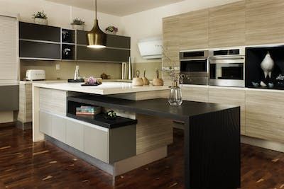 Cần bán căn hộ Sky Villas view sông Hồng hướng chính Nam diện tích: 257m2 Sunshine Golden River