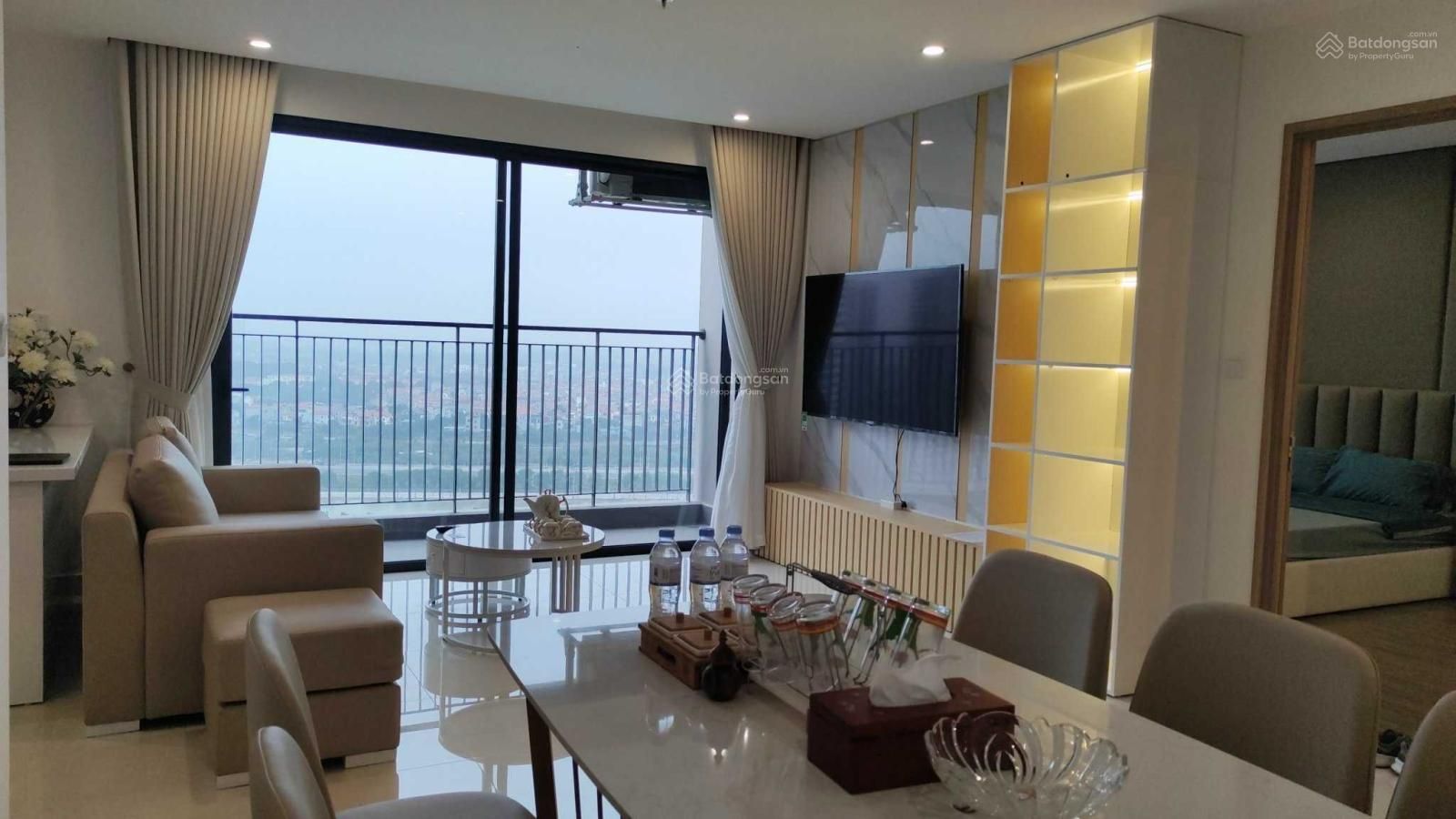Cần bán căn hộ 2 phòng ngủ chung cư Vimeco Nguyễn Chánh hướng Bắc diện tích: 91m2 - Hoàn thiện đẹp