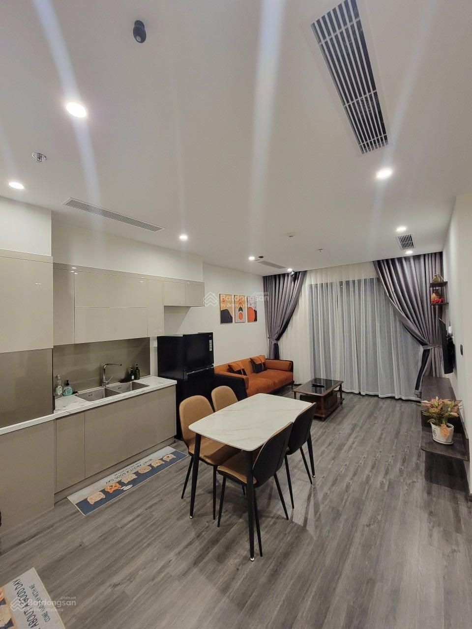 Bán căn hộ 2 phòng ngủ tòa CT4 diện tích 92m2 Vimeco II Nguyễn Chánh hướng chính Bắc mát mẻ