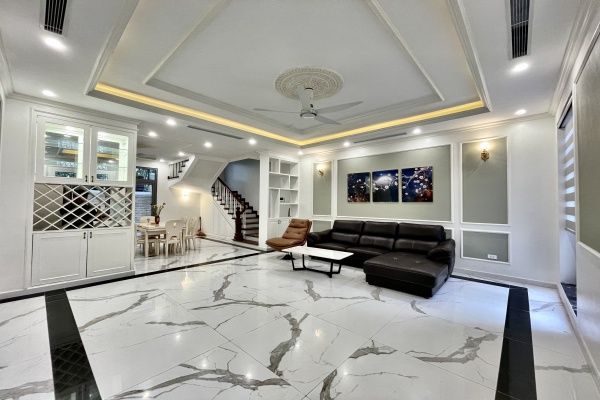 Cho thuê biệt thự đơn lập Tinh Hoa Vinhomes Cổ Loa Global Gate hướng Đông Nam, sân vườn rộng