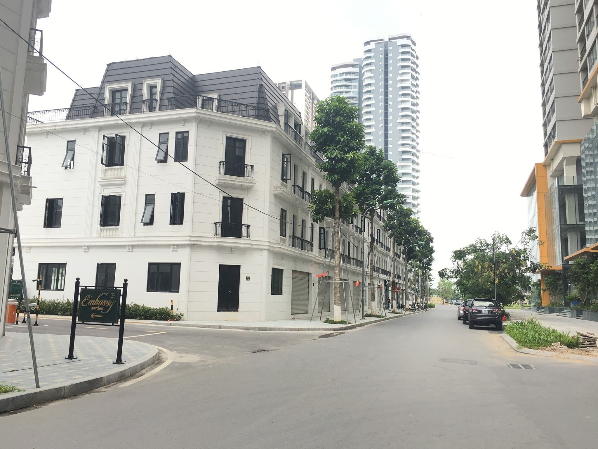 Bán shophouse TMDV 120m2 MT 5m tại KĐT Ngoại Giao Đoàn