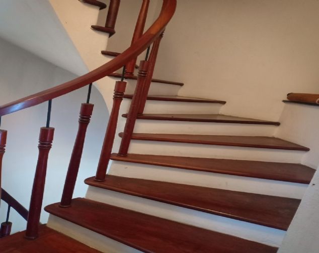 Ưu đãi sau covid, cần bán nhà 3 tầng đường ngõ Lạc Long Quân