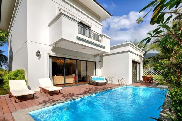 Bán biệt thự đơn lập Lam Ngọc hướng Đông Bắc mặt ngoài 3 tầng 1 tum Vinhomes Pearl Bay Nha Trang