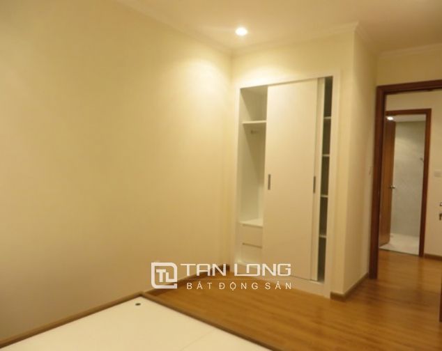 Vinhomes Nguyễn Chí Thanh, quận Đống Đa cho thuê căn hộ 86m2, đã đủ đồ.