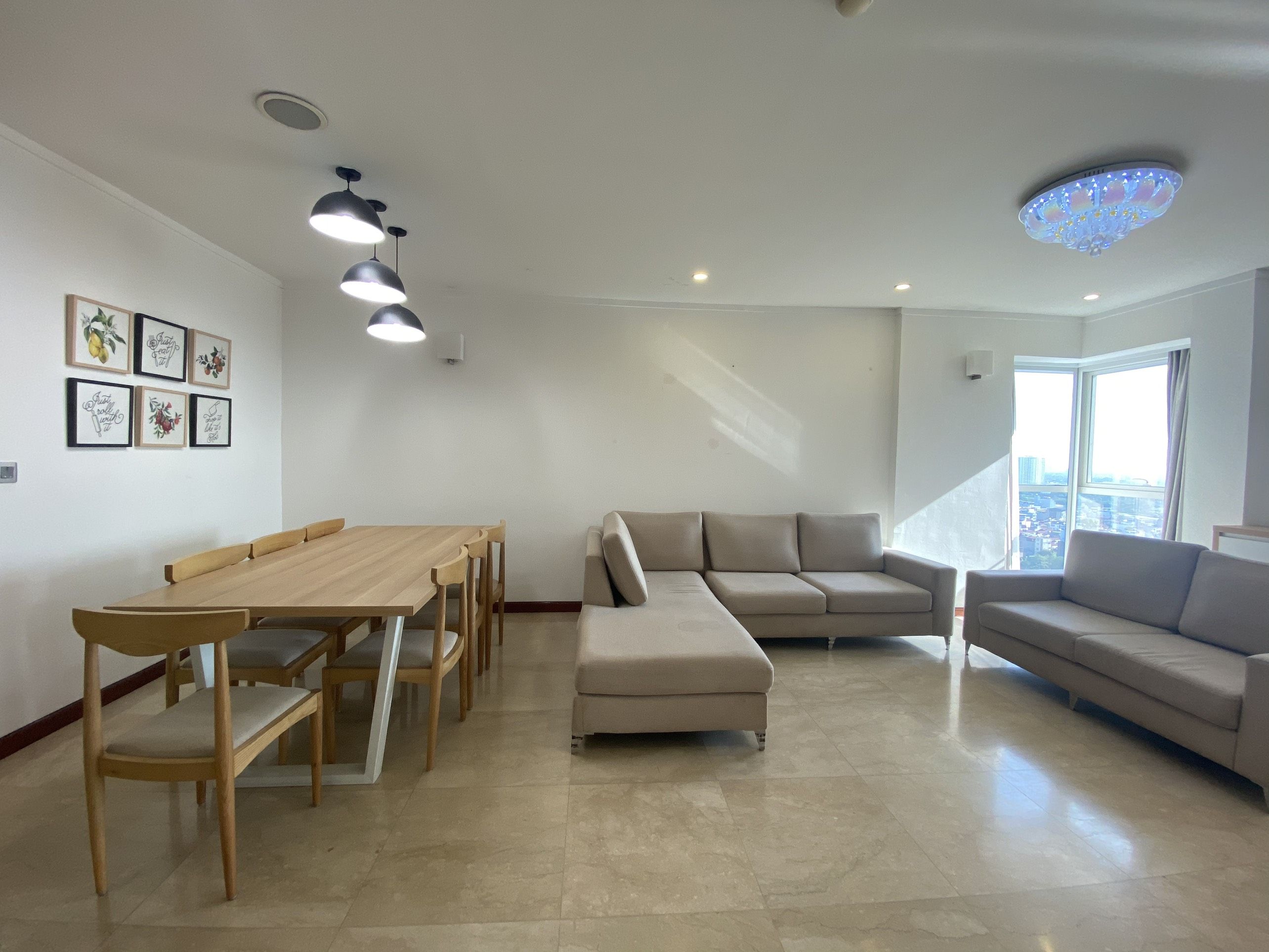 Chính chủ cần bán chung cư 3 phòng ngủ, 154m2 tại L1 Ciputra, quận Tây Hồ