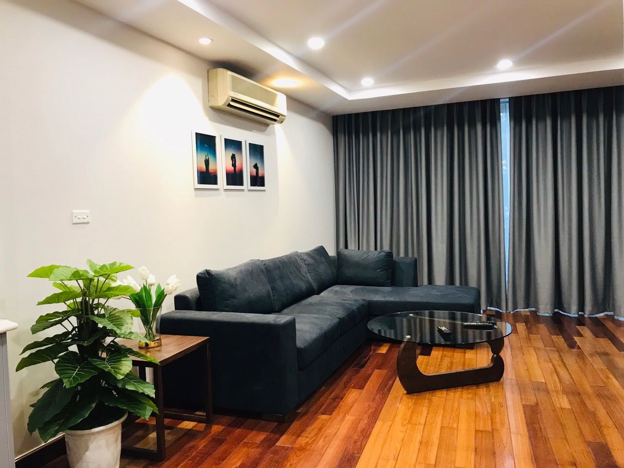 Cho thuê chung cư 3 ngủ, 120m2 đủ đồ, view thoáng, giá tốt nhất toà G3 Ciputra