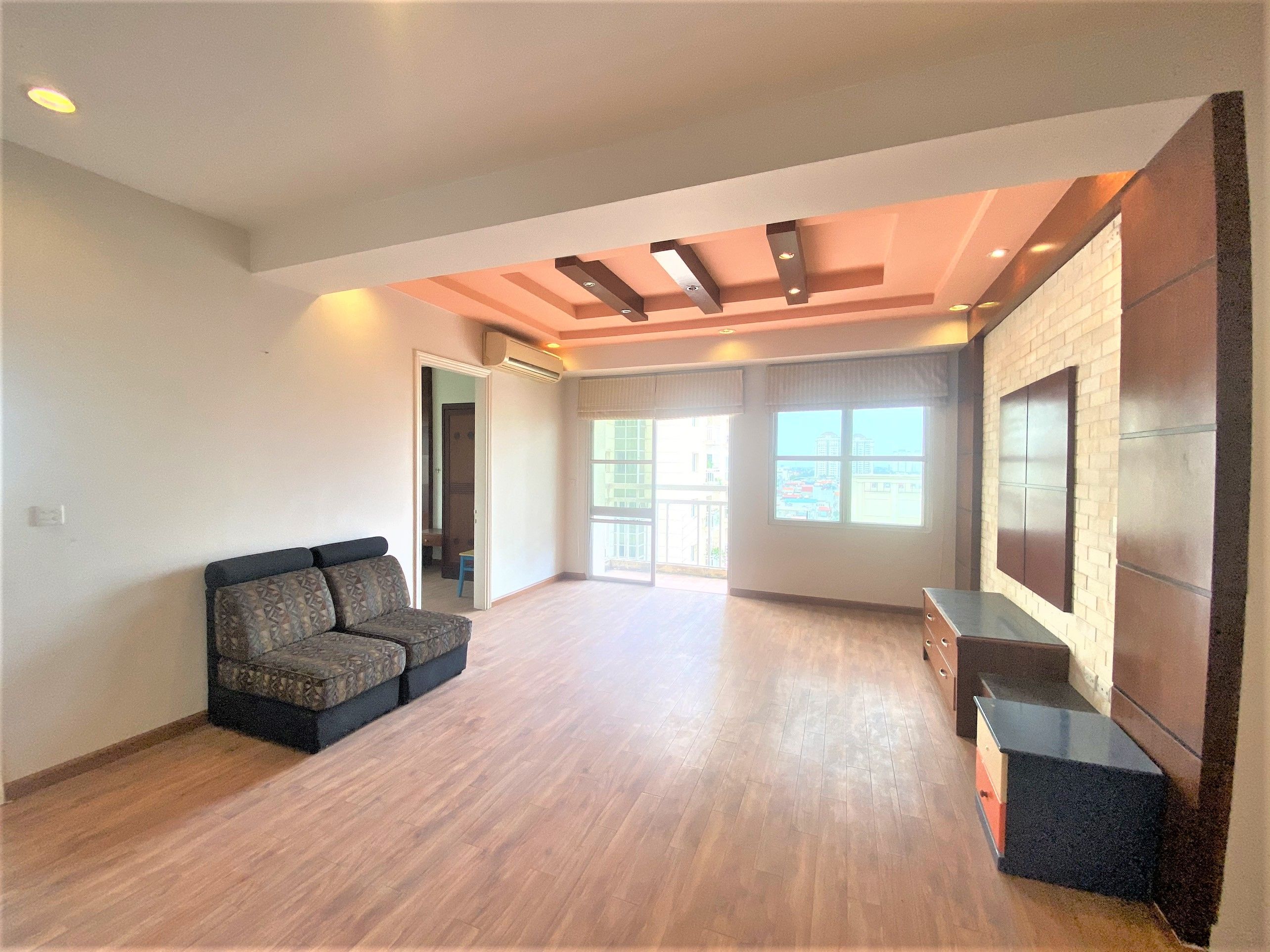 Bán gấp căn 4PN/148m2 hướng Tây Nam - Nhận nhà ngay toà G3 Ciputra. LH: 0989 734 734