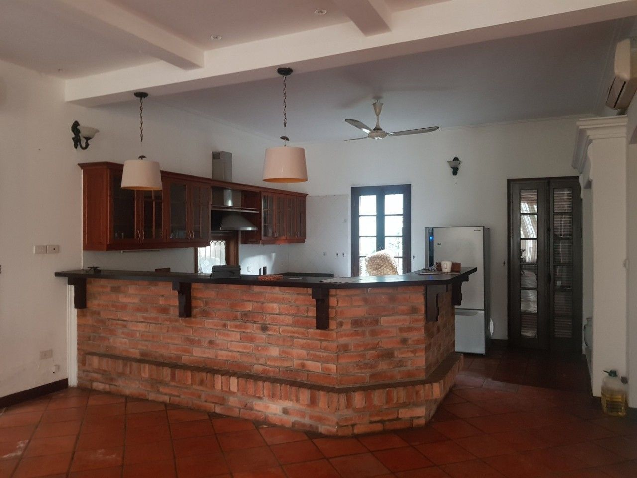 Chính chủ bán biệt thự tại Đặng Thai Mai DT:470m2/5PN Cạnh hồ Tây, công viên