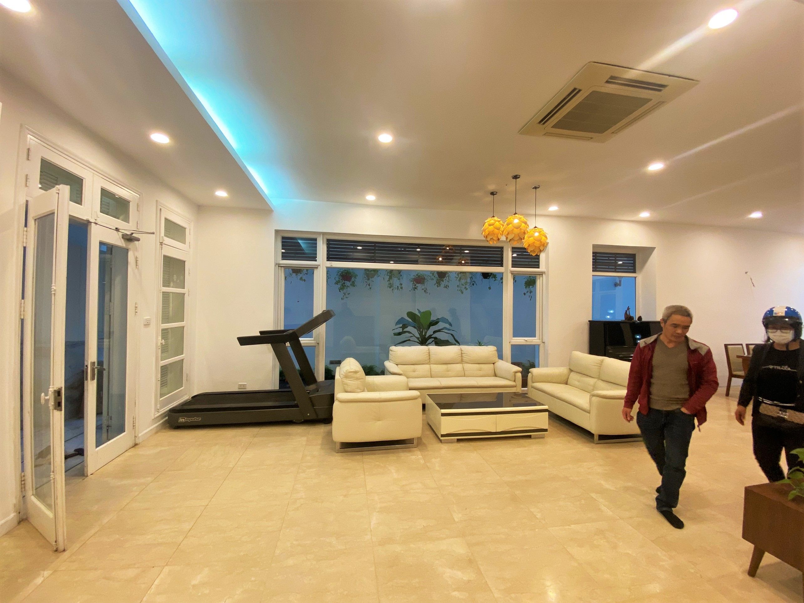 Bán biệt thự cao cấp hướng Đông Nam, 6 phòng ngủ khu T1 Ciputra