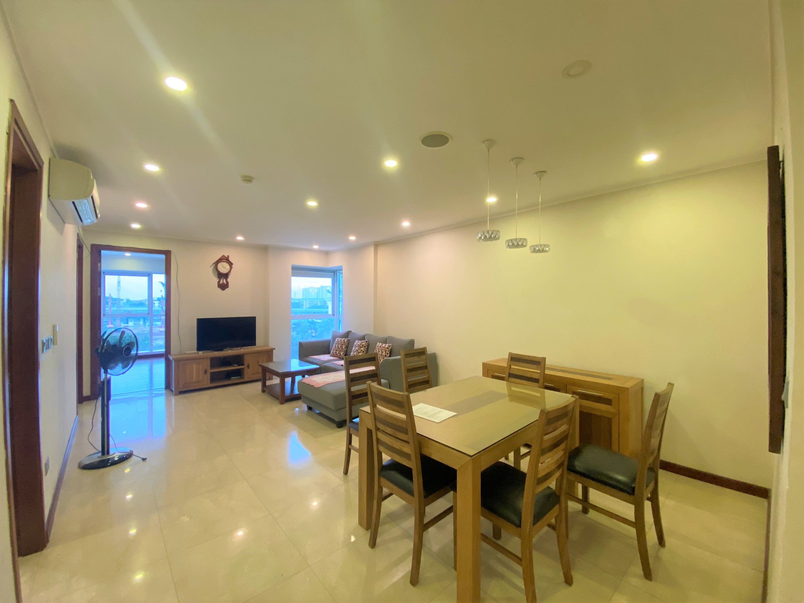 Bán căn hộ tầng trung 3 ngủ tòa L1, Ciputra, Tây Hồ, Hà Nội