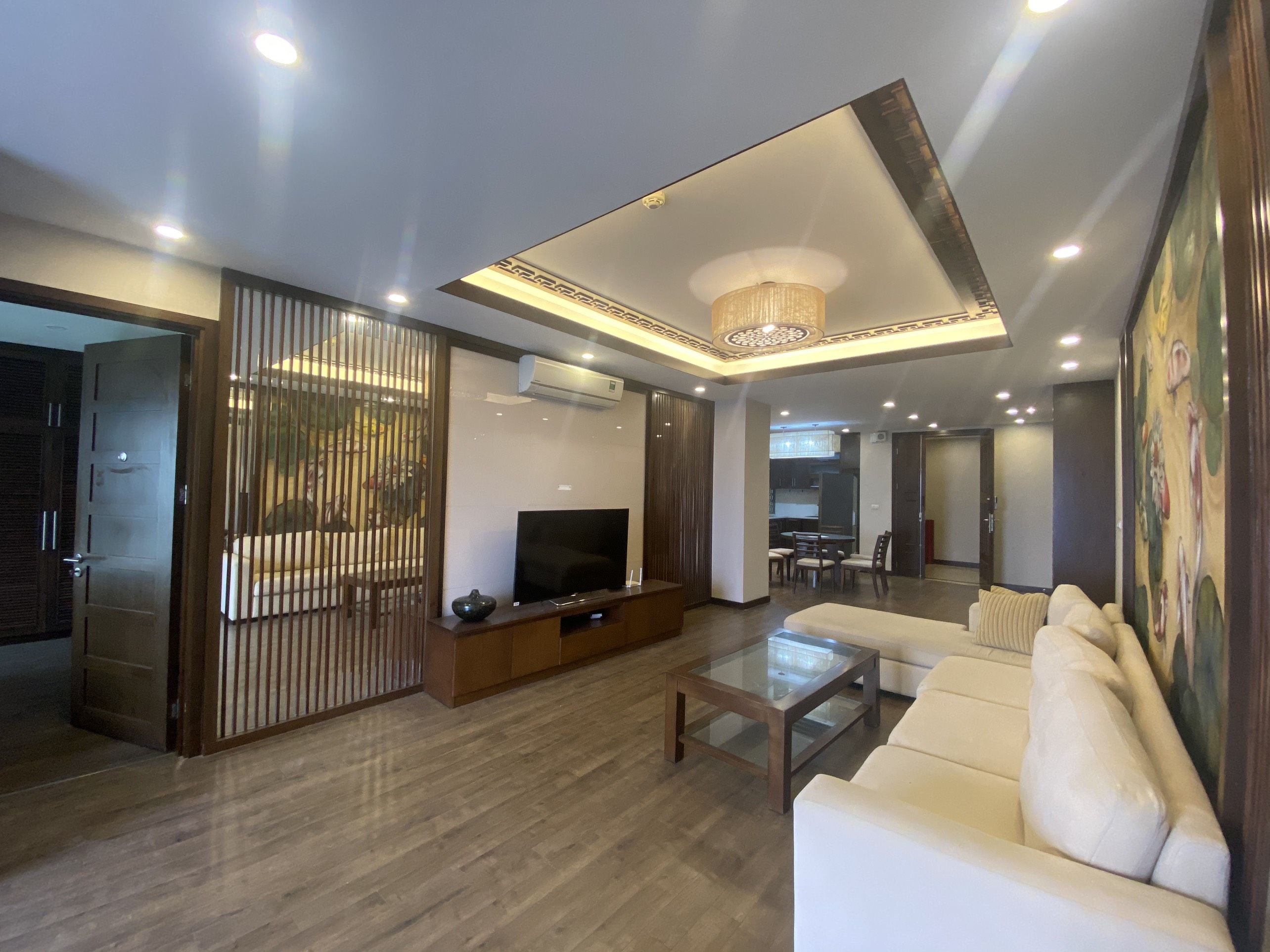 Căn hộ chung cư 145m2, hướng Đông Bắc bán tại P2 Ciputra, quận Tây Hồ