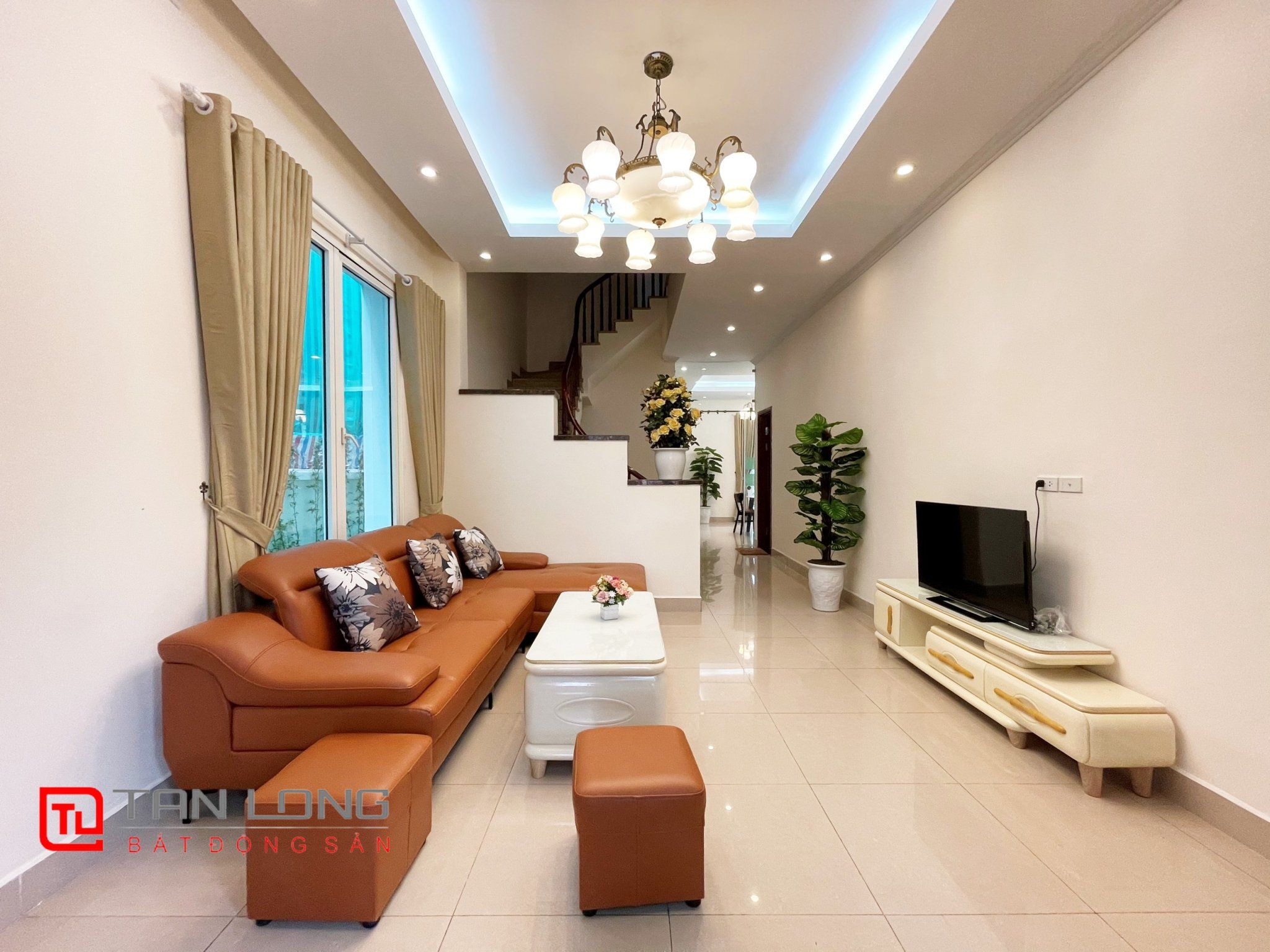 Cho thuê Biệt thự Song lập full nội thất view ngã 3 sông giá hợp lý tại Vinhomes Riverside