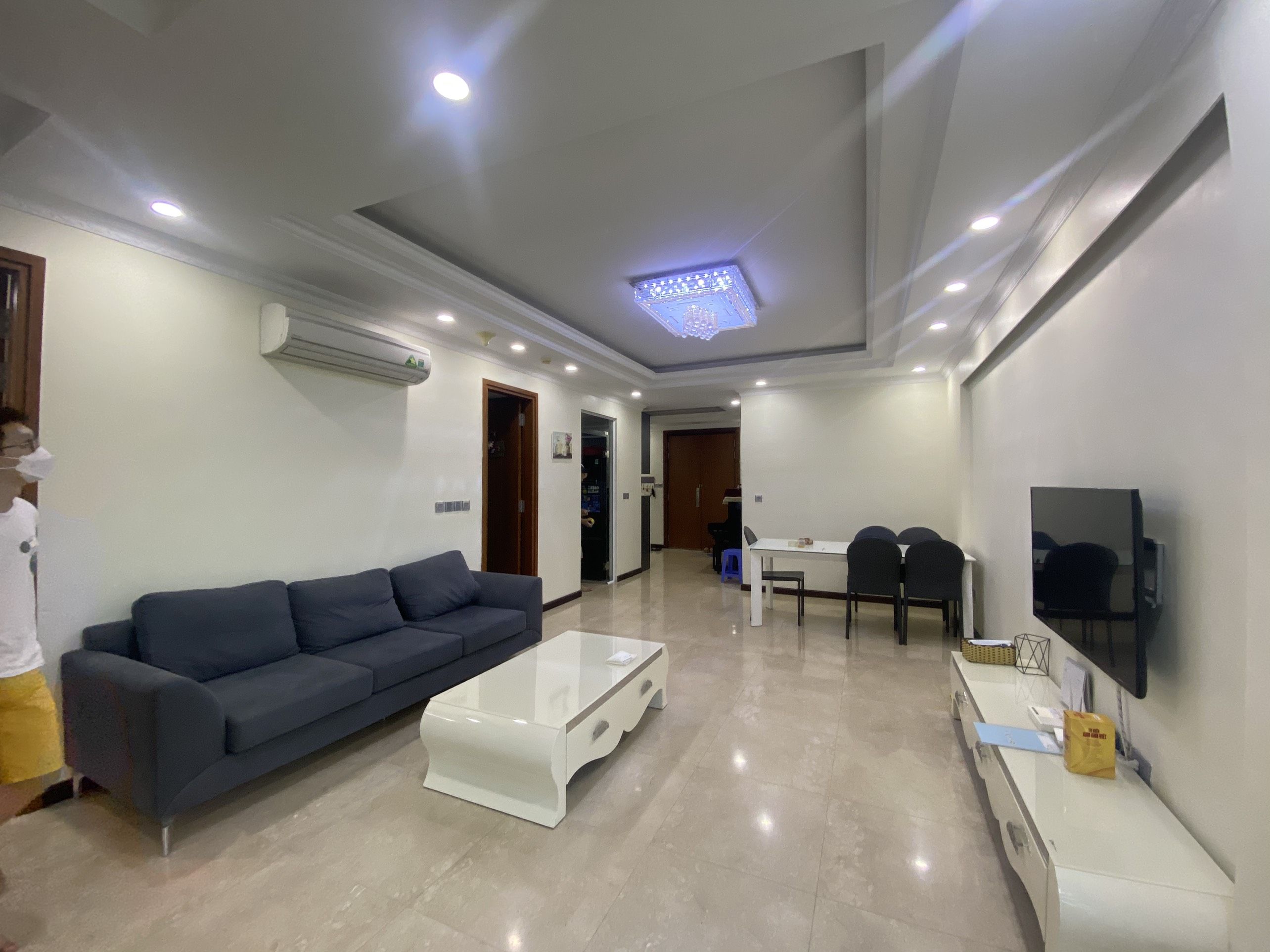 Cần bán căn hộ L2 trong khu đô thị Ciputra quận Tây Hồ, đầy đủ đồ