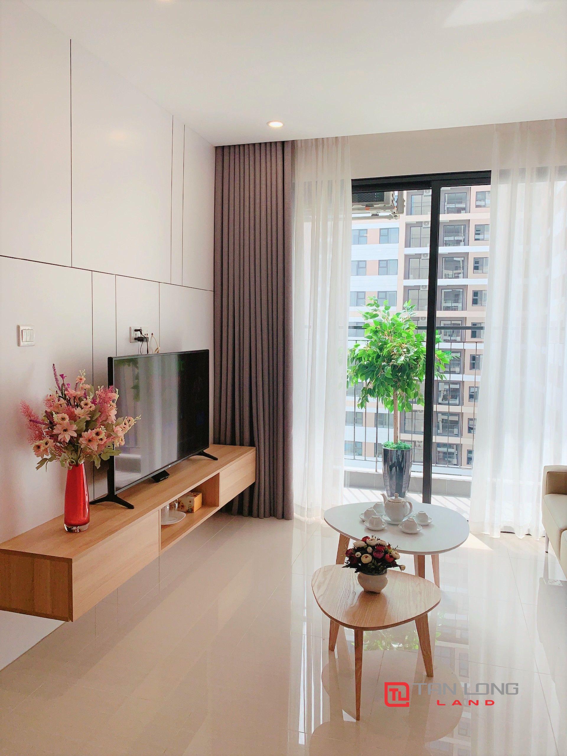 Cho thuê căn hộ 3PN/75m2 tầng cao view bể bơi tòa S2.11 Vinhomes Ocean Park