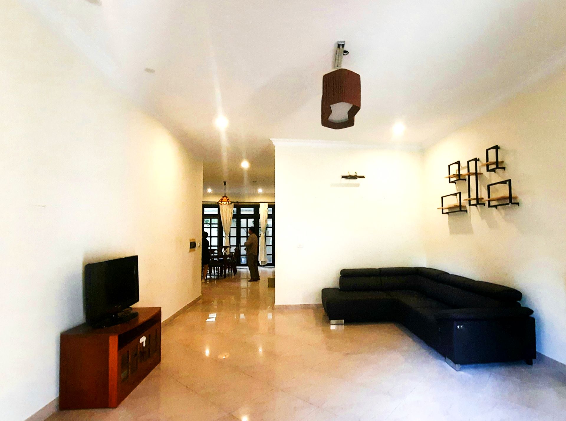 Cần bán nhà biệt thự D5 Ciputra, 180m2/5 phòng ngủ, hướng Tây Tứ Trạch