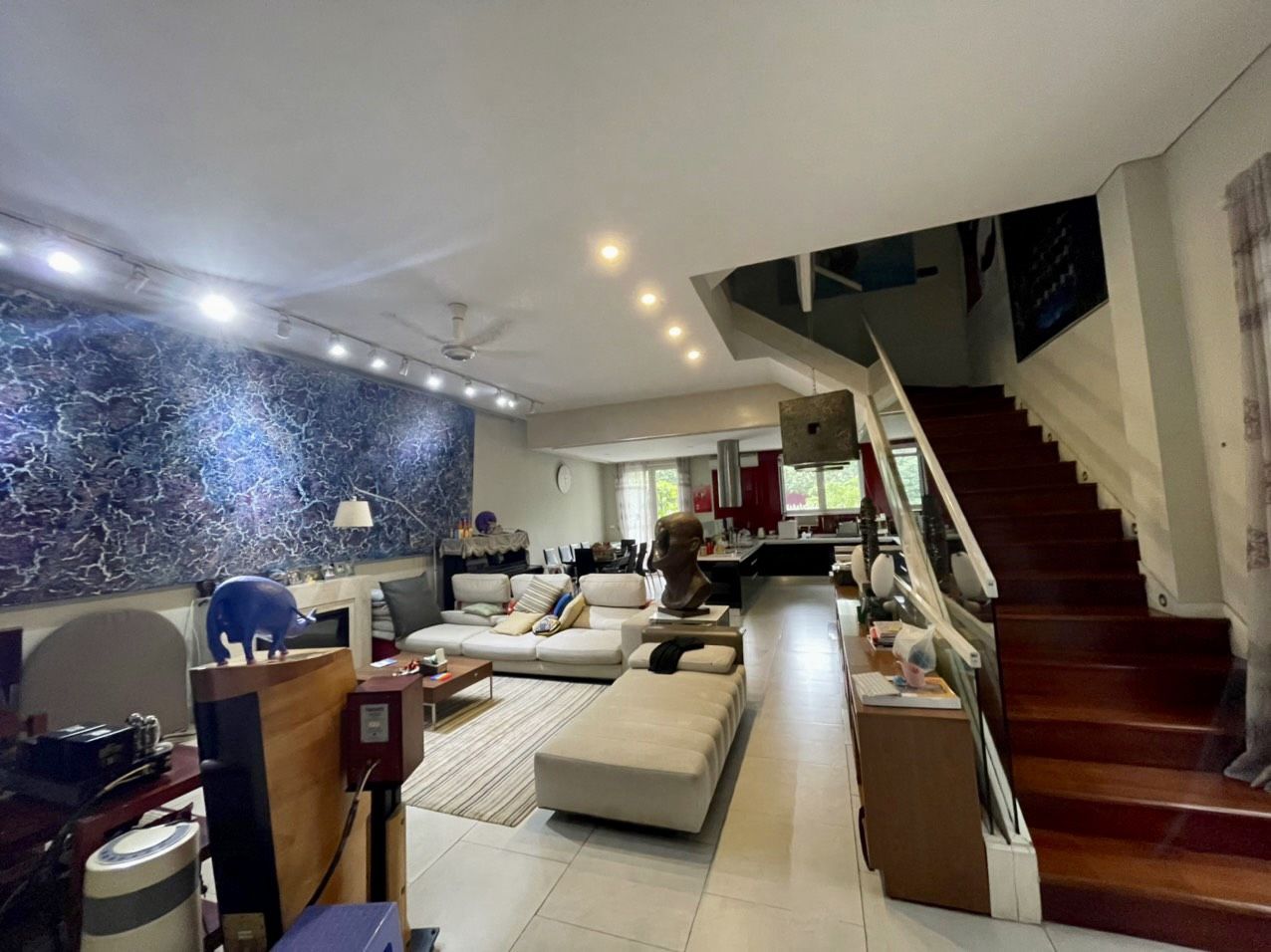 Bán Biệt thự Song lập lô cạnh góc, đã hoàn thiện full nội thất hiện đại tại KĐT Vinhomes Riverside