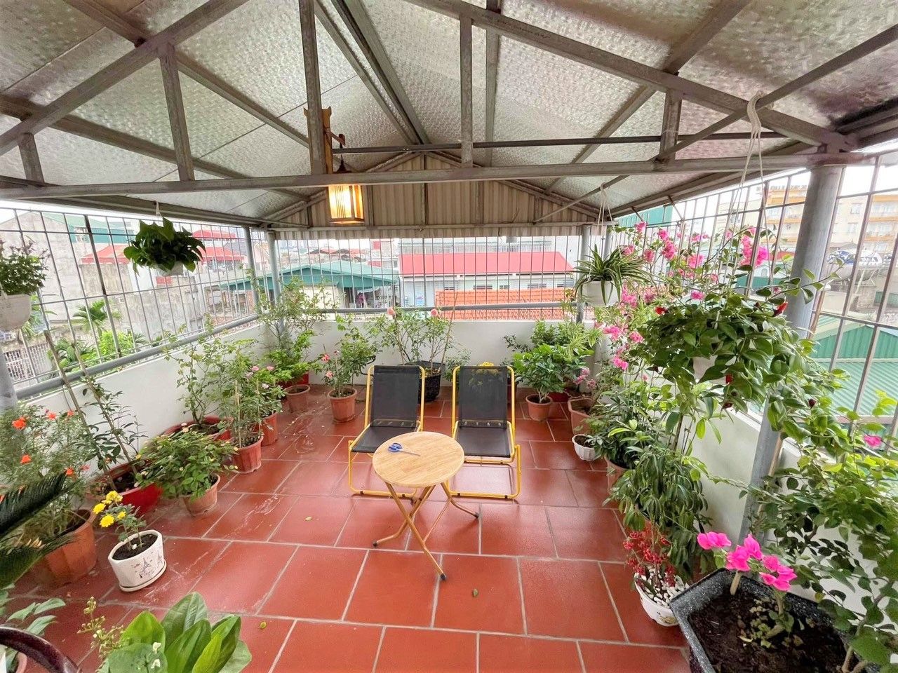 Cho thuê nhà 6 tầng full đồ đẹp, có sân vườn tại Định Công, Hoàng Mai giá tốt. LH 0989734734