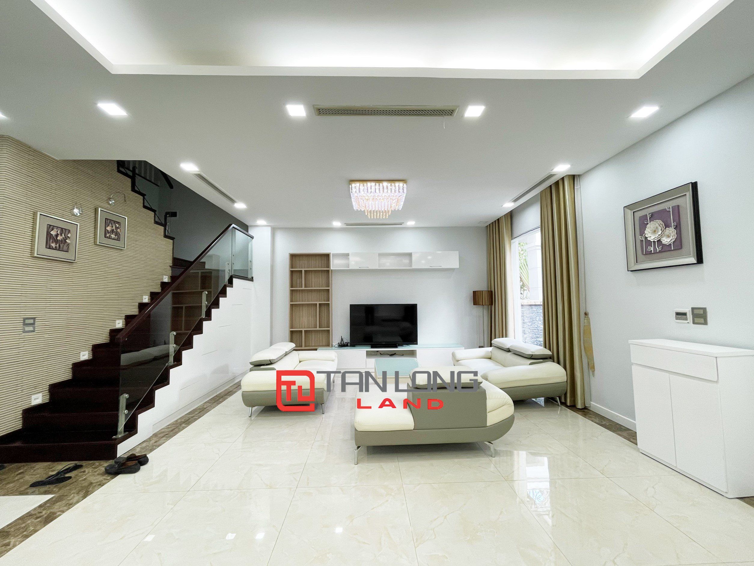 Cho thuê Biệt thự full nội thất hiện đại, giá hợp lý tại Vinhomes Riverside