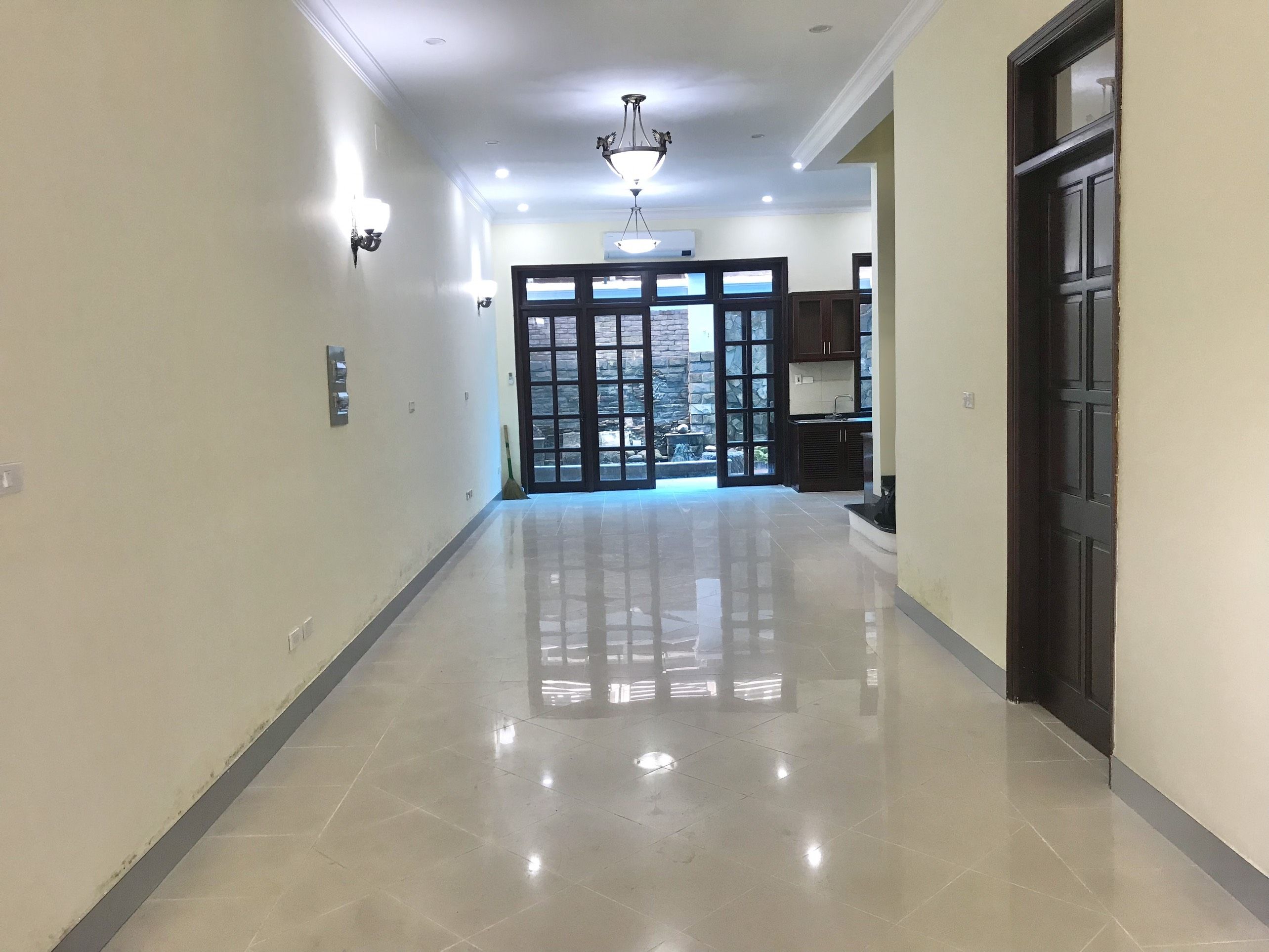 Bán biệt thự C2 diện tích 126m2 thiết kế 4 ngủ, Ciputra, Tây Hồ, Hà Nội