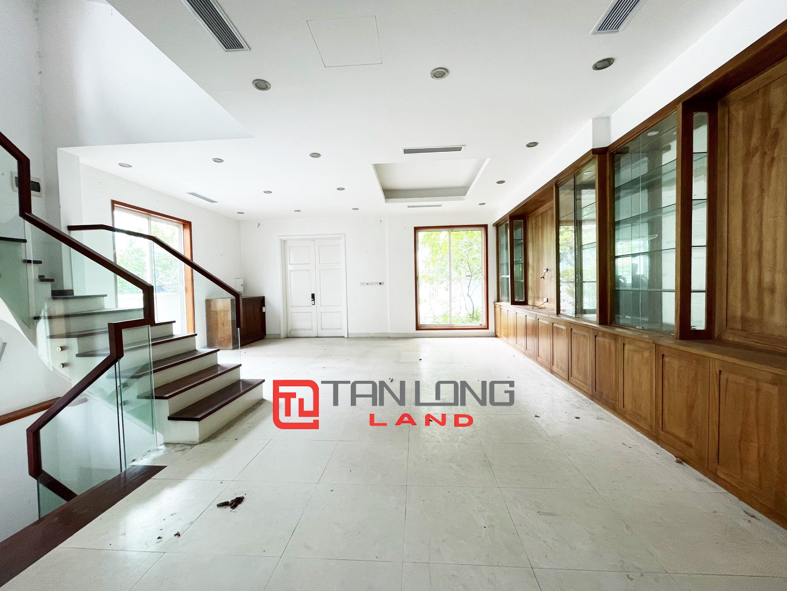 Bán Biệt thự Song lập view ngã 3 sông sau nhà hướng Tây Bắc tại Vinhomes Riverside