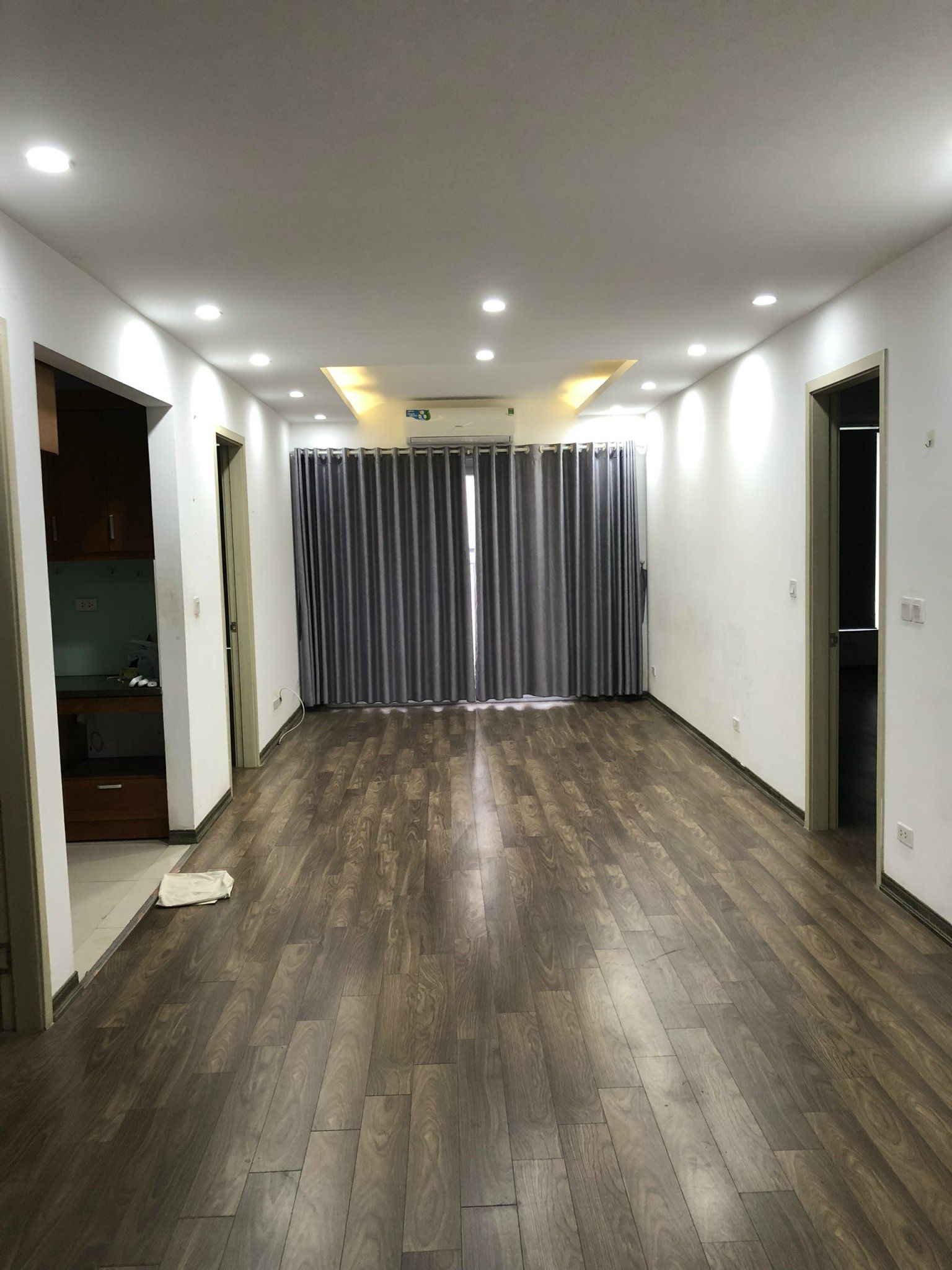 Bán căn hộ 3PN/112m2 tầng thấp tòa N02T3 Ngoại Giao Đoàn