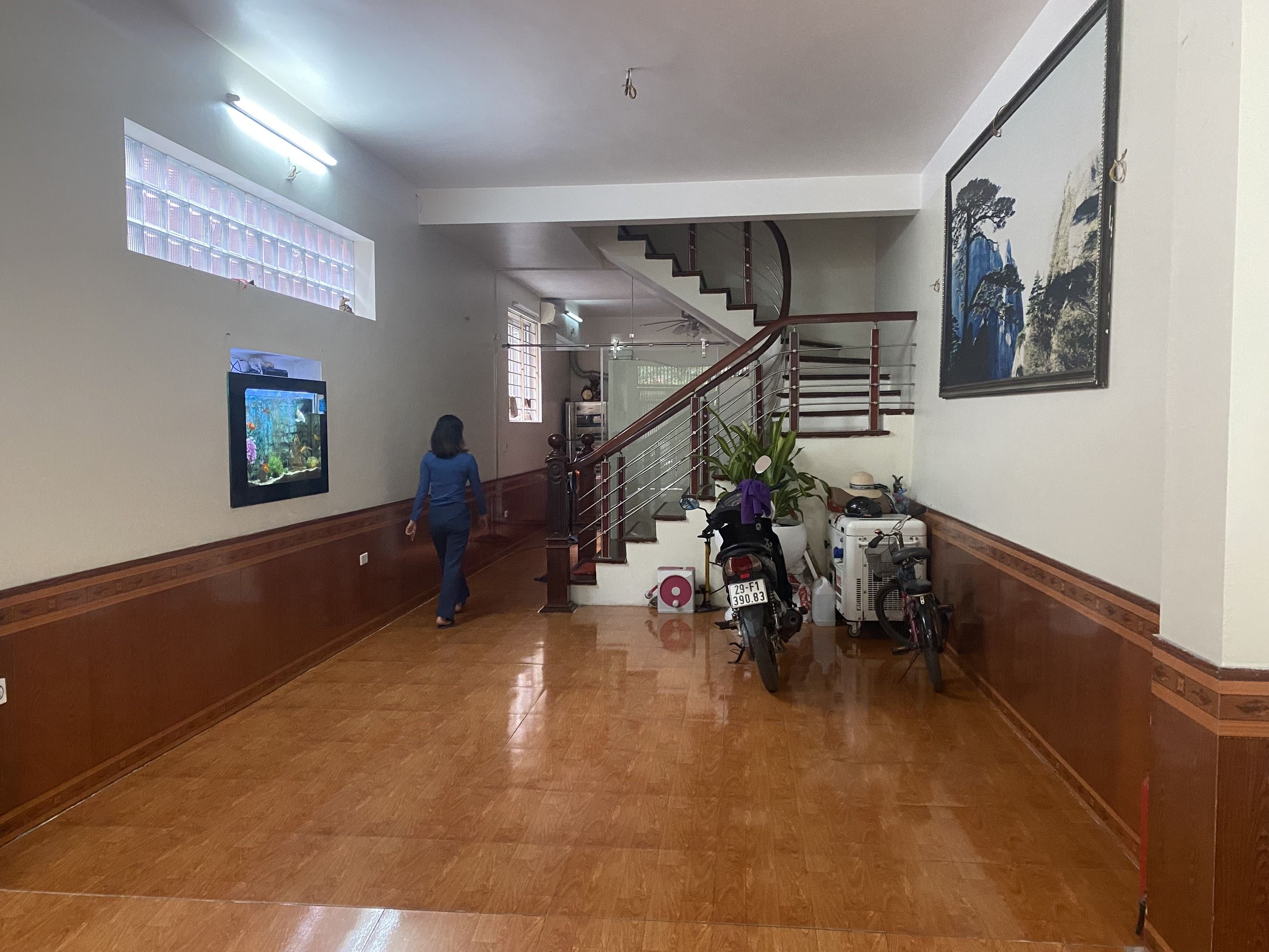 Bán nhà ngõ Tứ Liên, diện tích 80m, mặt tiền 4.2m ngõ oto vào tận nhà