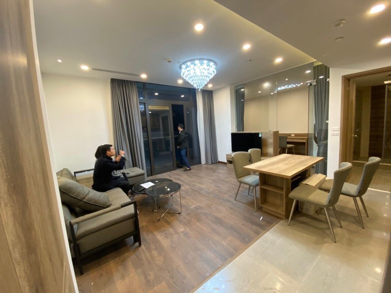 Bán nhanh căn hộ số 05, căn 1 phòng ngủ 54m2 bao thuế tại S1 Sun Grand City
