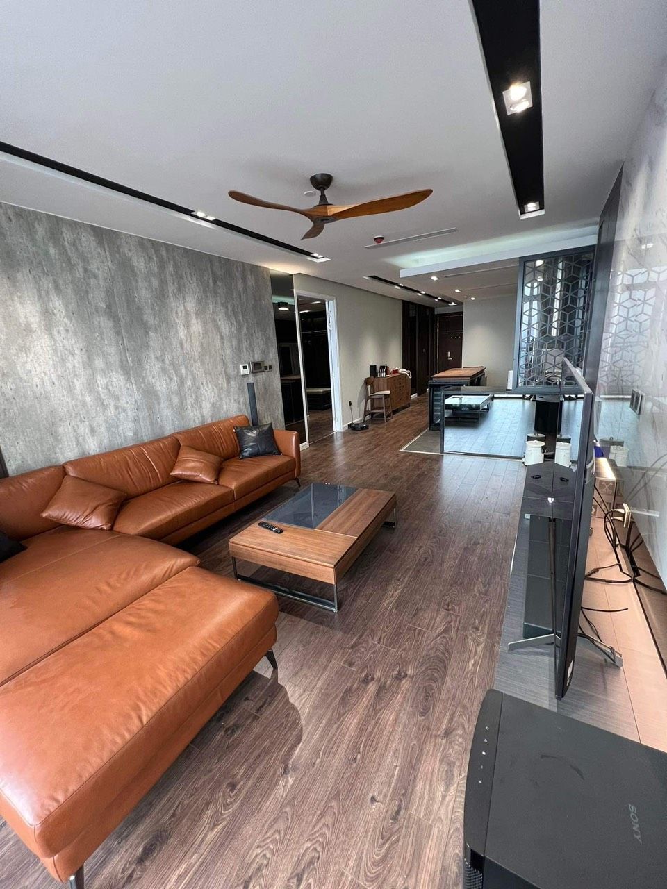 Cho thuê nhanh căn hộ 2PN/109m2 tầng trung view thoáng full đồ tại S2A Sun Grand City