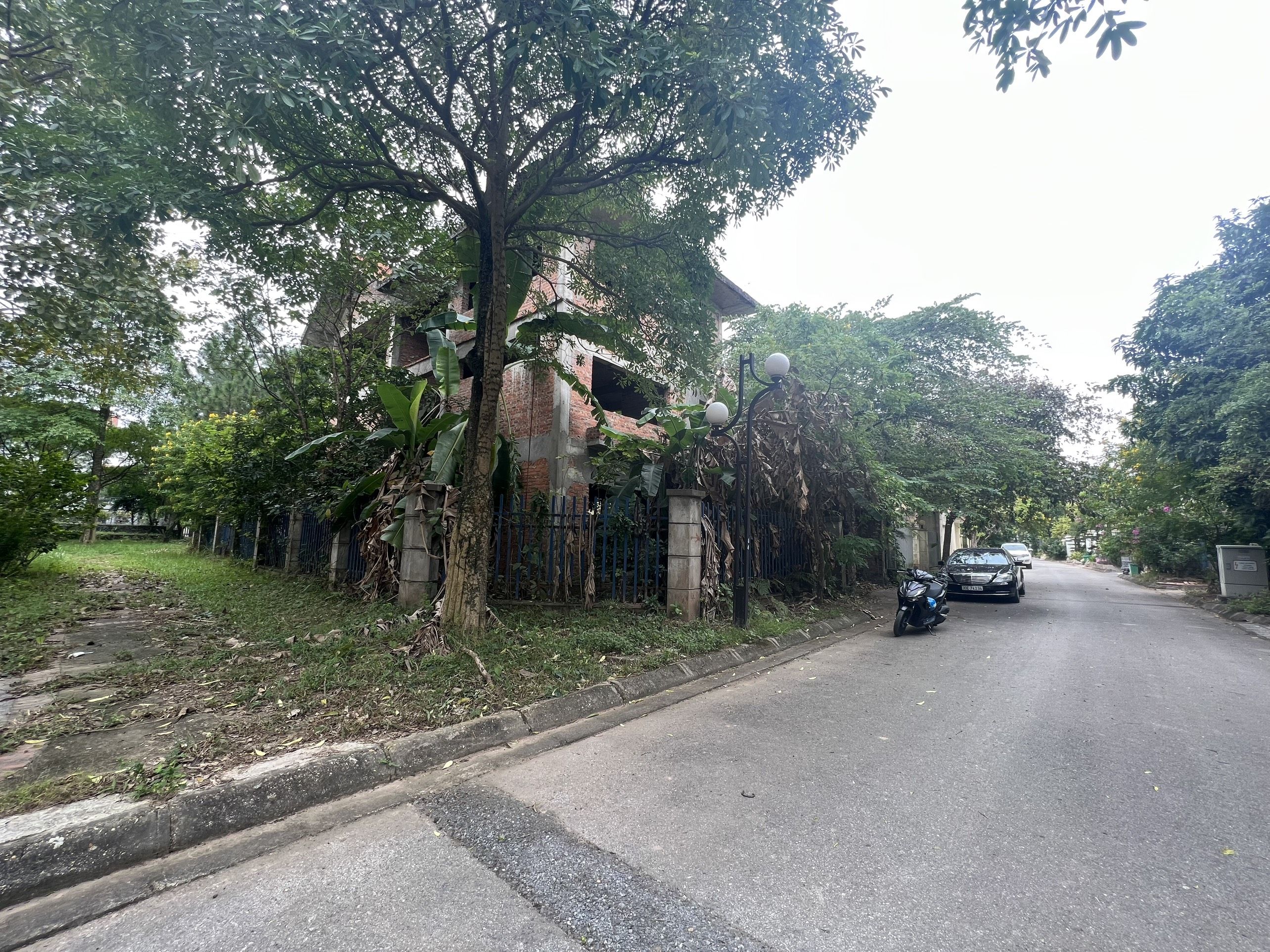 Bán căn biệt thự Khu Đô Thị Quang Minh, Lô góc diện tích từ 300m2